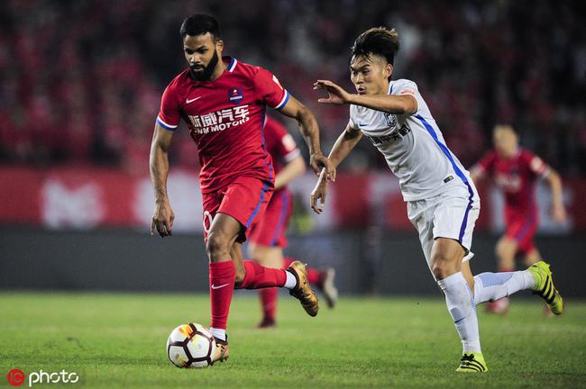 关于天津泰达遭遇连败，保级形势严峻的信息