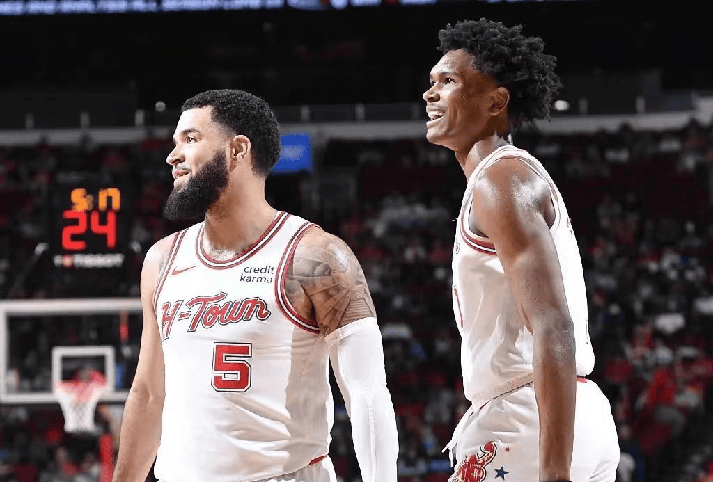 爵士绝杀时刻，命运悬念点燃赛场，唐斯迎来胜利！的简单介绍